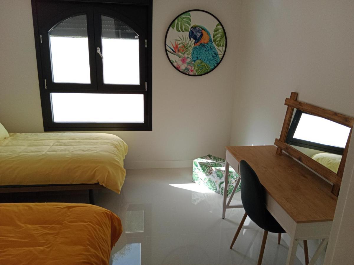 La Paloma Beach Apartment With Pool By Casa Del Sol Hr Manilva Ngoại thất bức ảnh